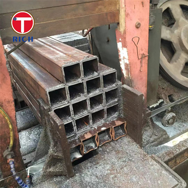 एएसटीएम ए५०० ग्रेड ए जस्ती वेल्डेड स्टील पाइप वेल्डेड ब्लैक स्क्वायर खोखले पाइप निर्माण के लिए